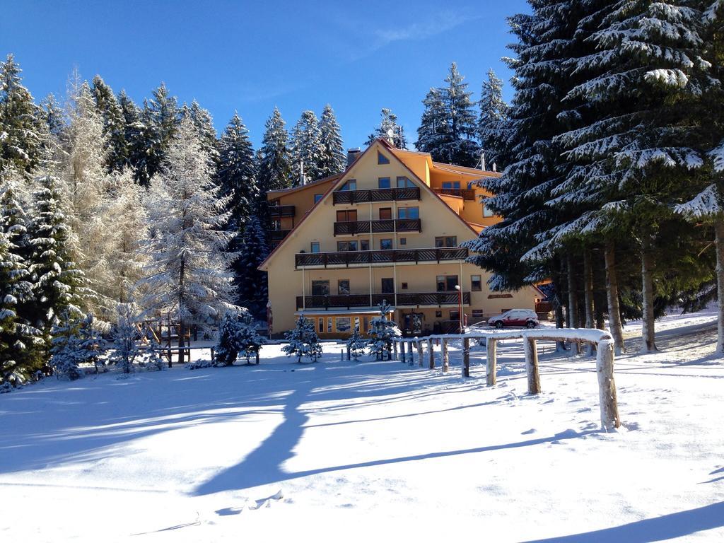 Ski Apartmany Spiezovec Donovaly Exteriör bild